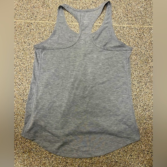 BROOKS “ RUN HAPPY “ Graphic Women’s Gray Tank Top XS Rare Find NICE CONDITION - Picture 4 of 5